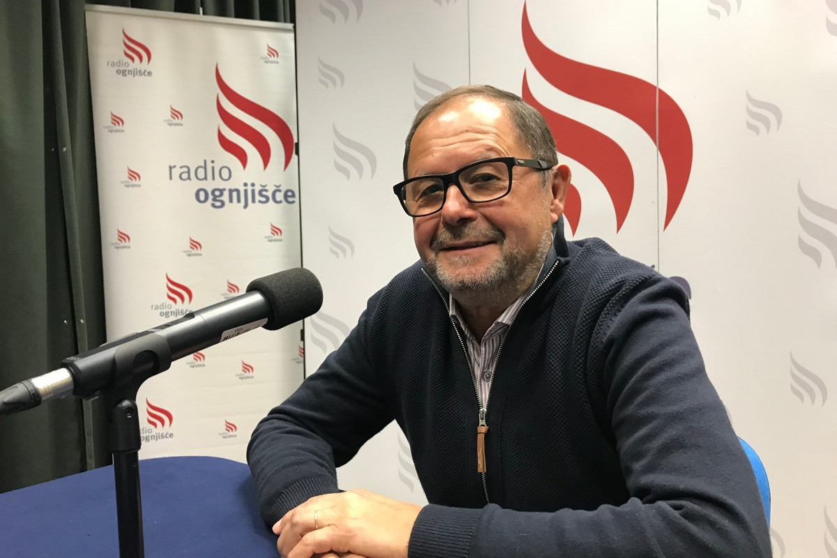 Miha Ledinek v studiu Radia Ognjišče