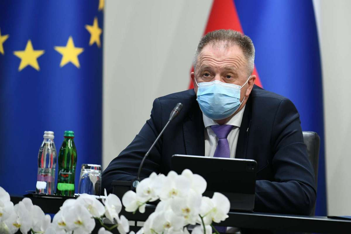 Minister Zdravko Počivalšek