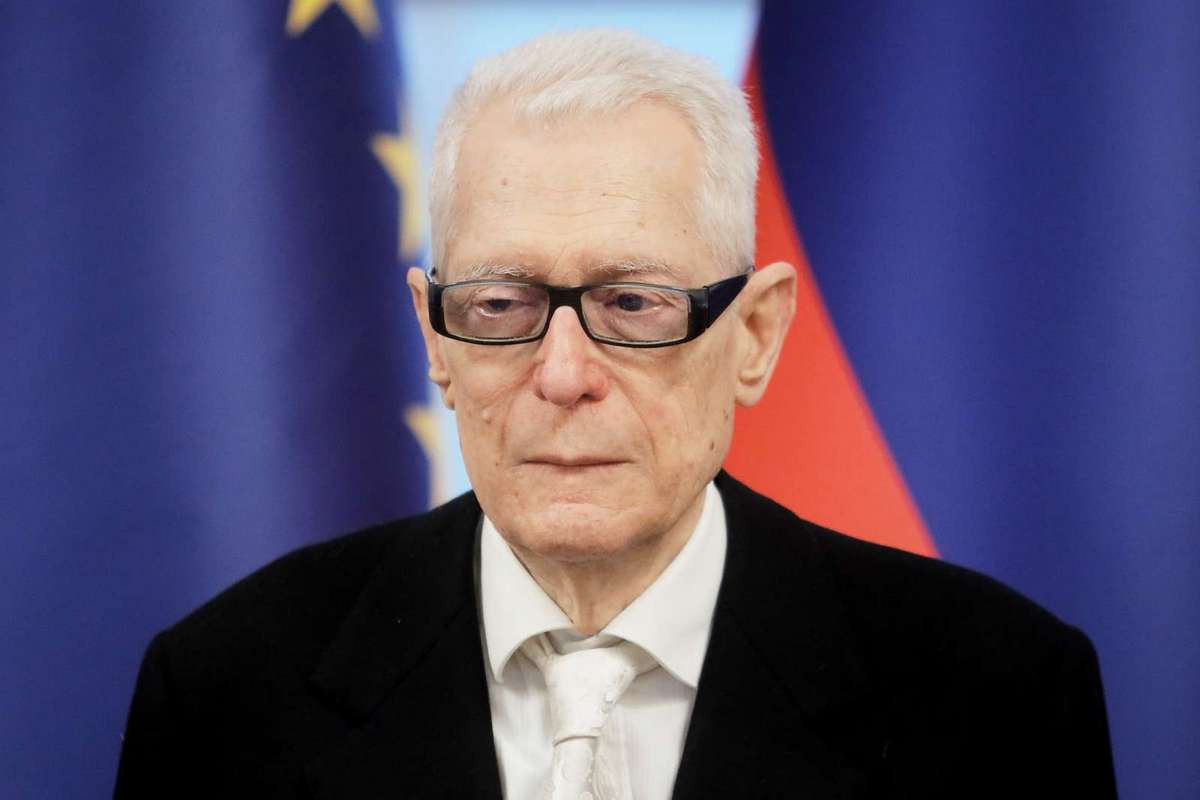 Dr. Lovro Šturm