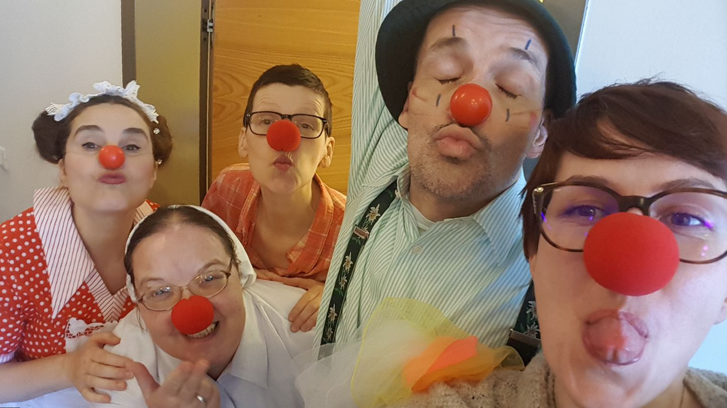 Rdeči noski tedensko obiskujejo Ljubhospic