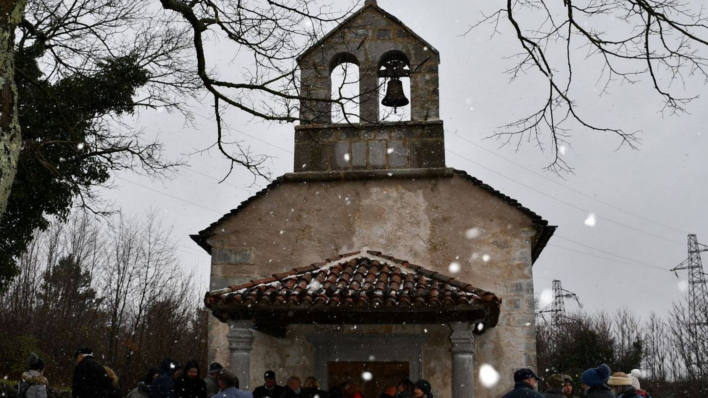 Znamenita cerkvica sv. Helene na Gradišču pri Divači