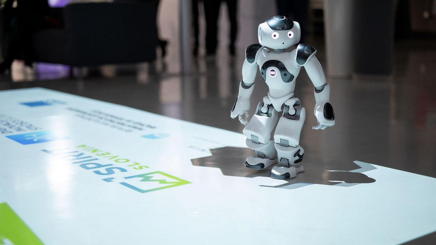 Robot Yaskawe Slovenija 