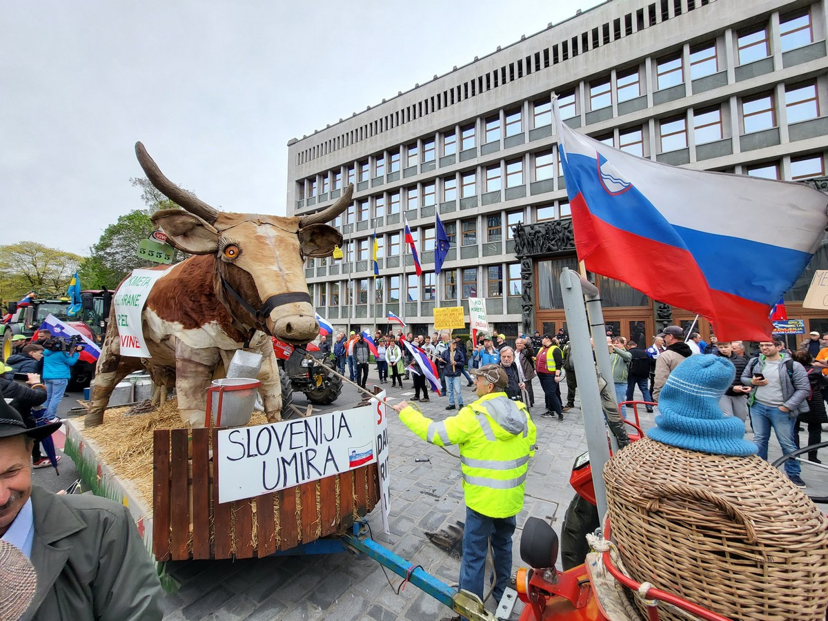 Protest kmetov