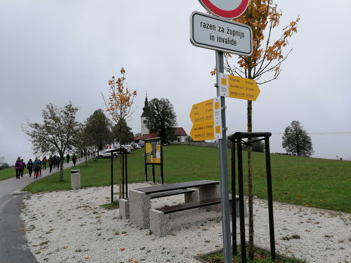 Cerkev Marije Snežne na Gori nad Sodražico