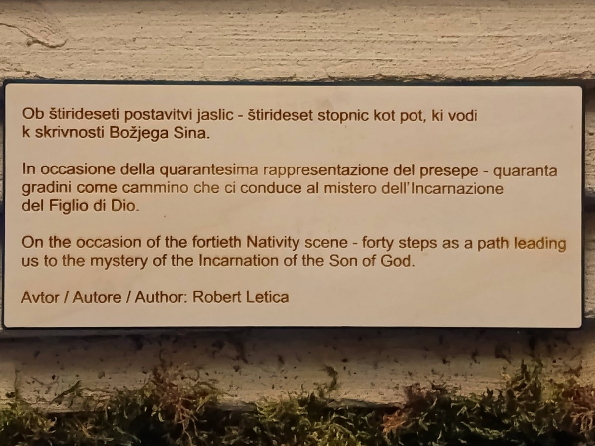 Pripis ob jaslicah v piranski stolni cerkvi (slika s 26. 12. 2025)