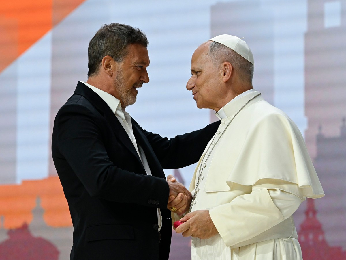 Antonio Banderas in Leon XIV.