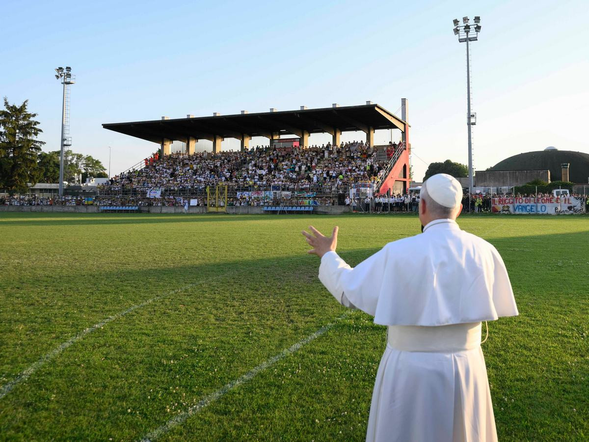 Papež Leon XIV. na pastoralnem obisku v Pavii