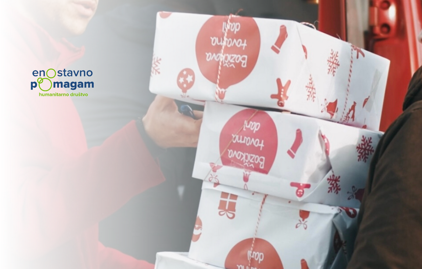 Darila iz Božičkove delavnice Humanitarnega društva Enostavno pomagam