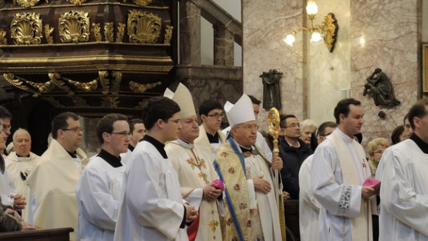 Maša ob sprejemu pokojnega škofa Rožmana