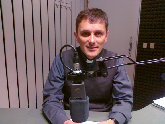 Dr. Andrej Saje v studiu Radia Ognjišče