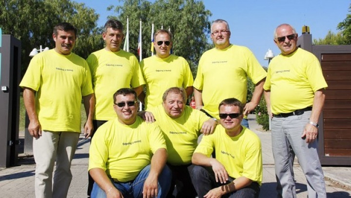 Šoferji osmih avtobusov