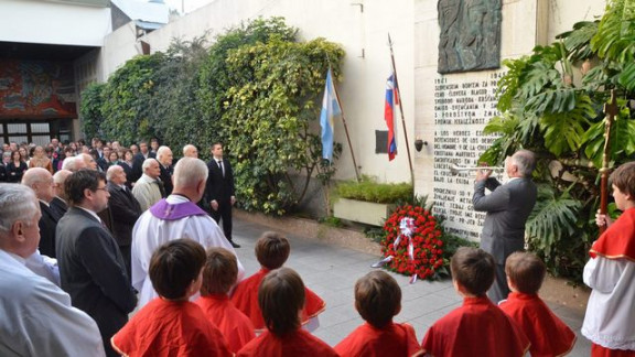 Ob spomeniku žrtvam vojne in revolucije