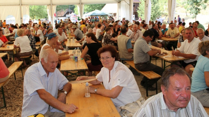 Dogajanje v šotoru