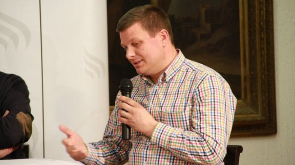 Novinar RTV SLO Peter Perše.