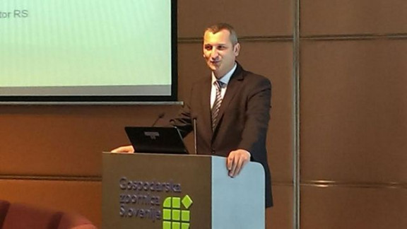 Minister za infrastrukturo Samo Omerzel.