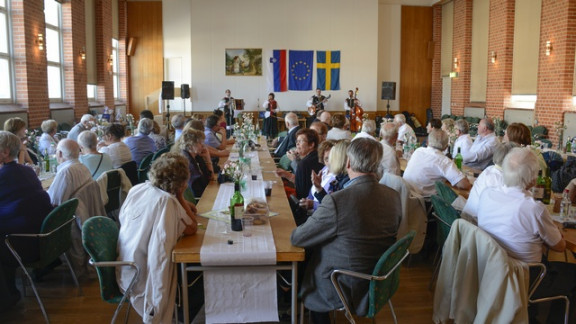 Praznovanje v dvorani