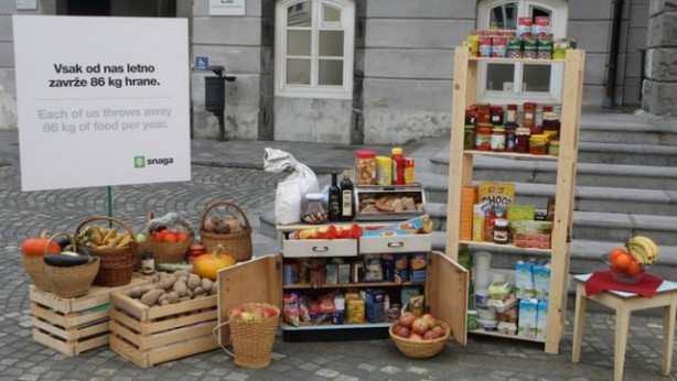 Vsak od nas letno zavže 86kg hrane
