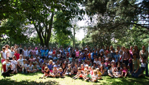 Skupinska fotografija izleta šolskih otrok iz Argentine