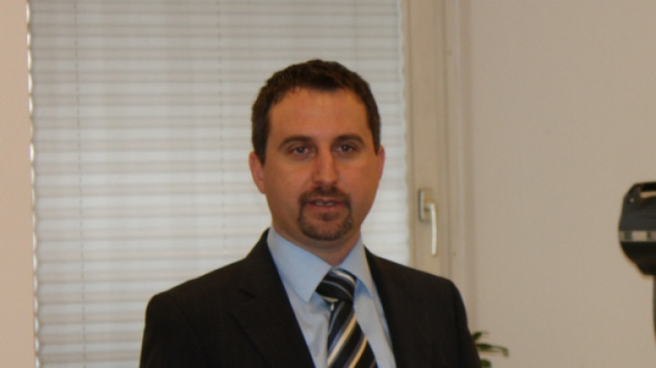 Mag. Igor Velov