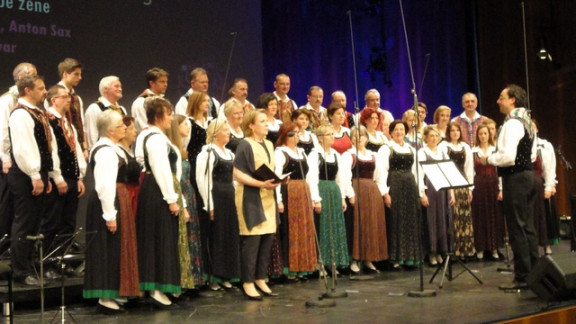 Bernarda Fink in Singgemeinschaft Oisternig