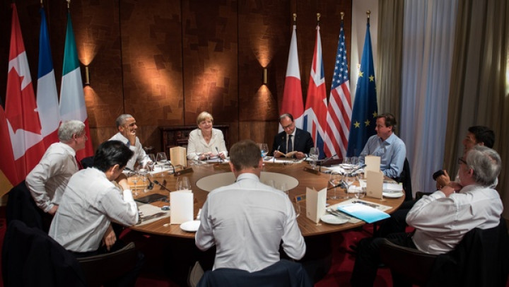 Voditelji G7 na delovni večerji na gradu Elmau v Nemčiji