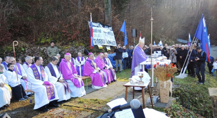 Zbrani pri maši