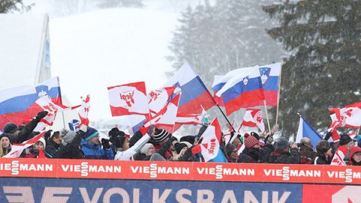 Več tisoč Slovencev pozdravilo uspeh Prevca in ostalih fantov