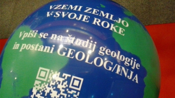 Vzemite svet izobraževanja v svoje roke