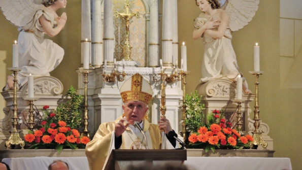 Nadškof Zore je vernike povabil, naj pastoralnemu domu vdihnejo življenje
