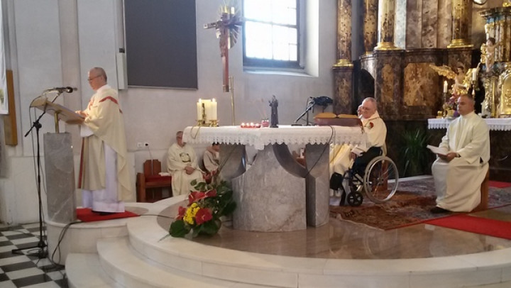 Msgr. Trstenjak med pridigo