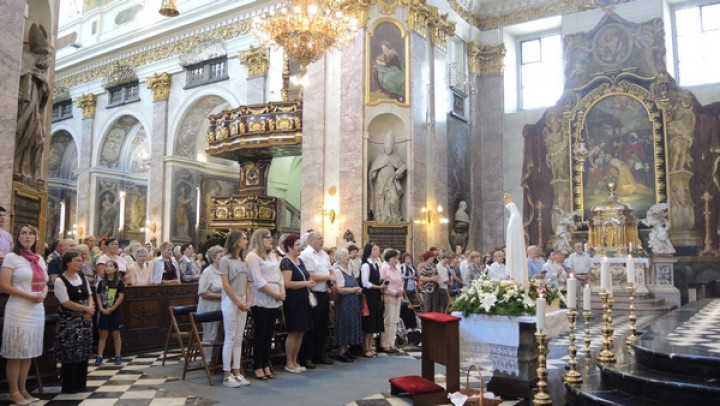 Zbrani v stolnici