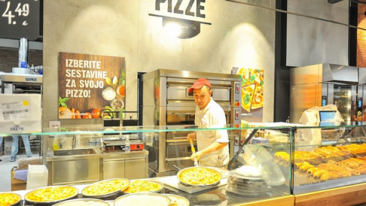 Vsak dan sveže pečeno in vroče postreženo