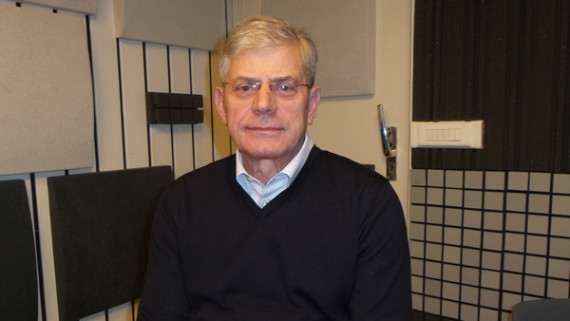 Miroslav Mozetič v studiu Radia Ognjišče