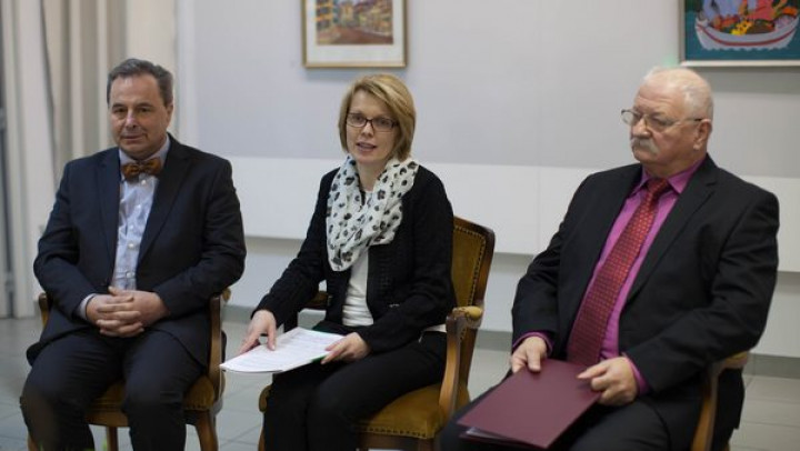 Župan Občine Trebnje Alojzij Kastelic, direktorica CIK Patricija Pavlič in župan Občine Mokronog-Trebelno Anton Maver