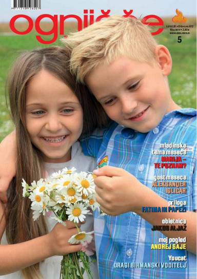 Revija Ognjišče maj 2017 naslovnica