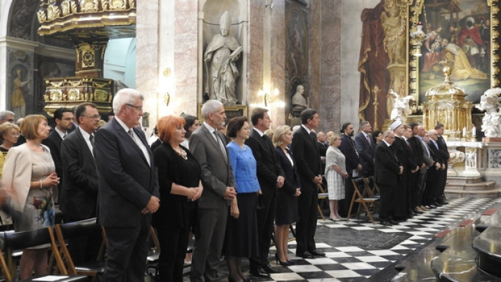 Predstavniki oblasti, ostalih verstev in civilne družbe