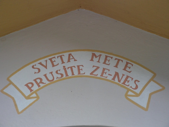 Napis na kapelici v Reziji