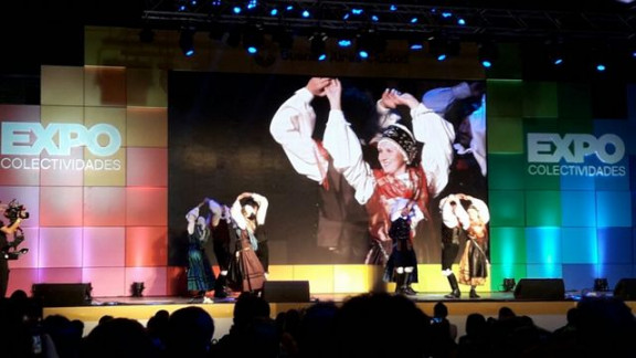 Nastop folklorne skupine