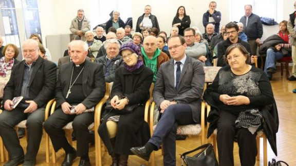 Predstavitev knjige o Janezu Zdešarju
