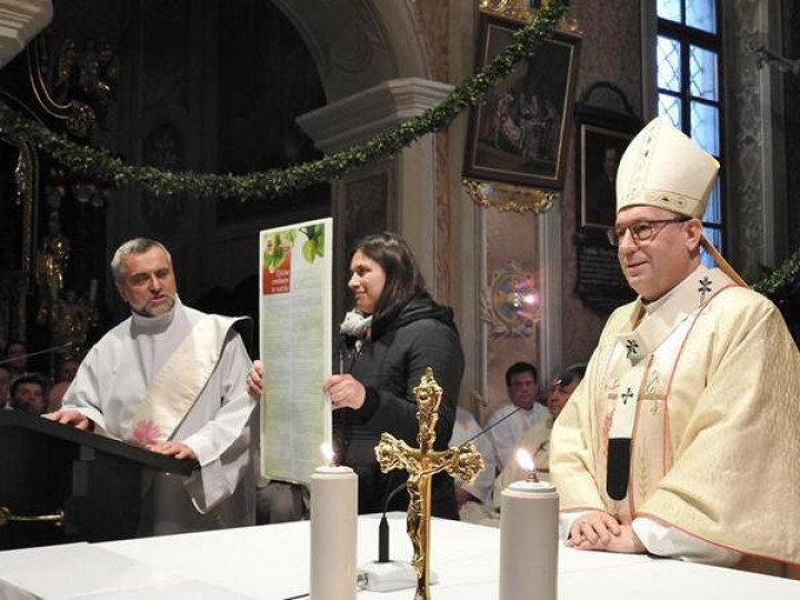 Generalni tajnik Slovenske Karitas Imre Jerebic se bo januarja poslovil s te funkcije, danes pa je predstavil prenovljene etične smernice Karitas