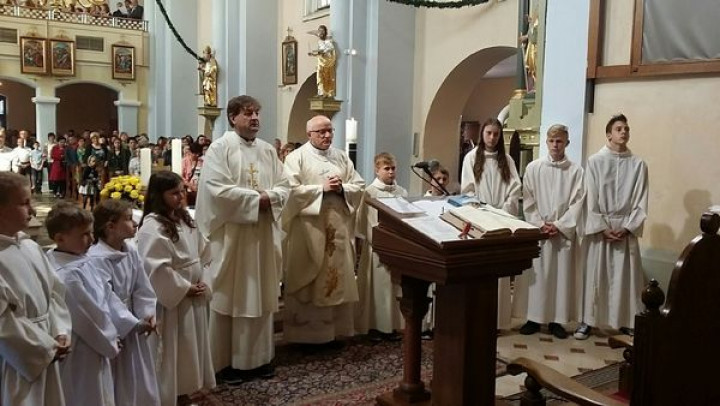 Slavnostna maša ob zunanji slovesnosti obhajanja godu sv. Marka v Markovcih, župnik Janez Maučec in salezijanec Janez Potočnik