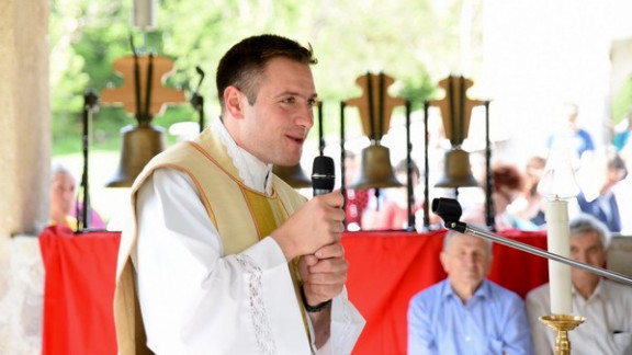 Župnik Srednje vasi v Bohinju Martin Golob