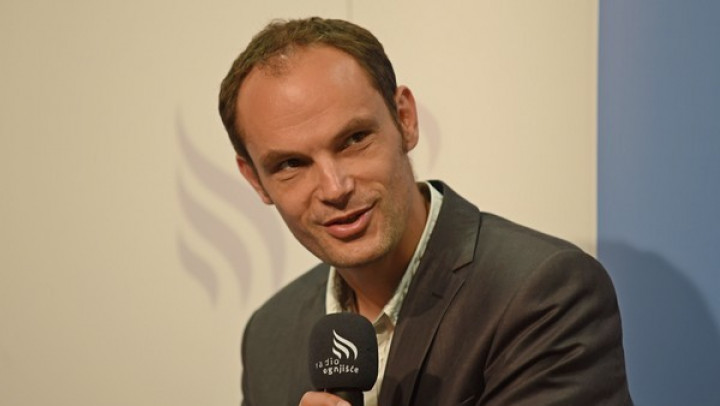 Dr. Anže Logar