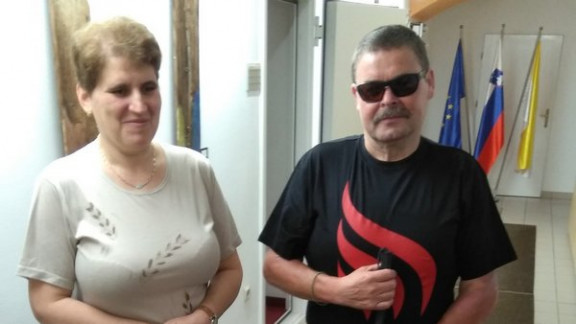 Voditeljica oddaje Sonja Pungertnik in Martin Močnik