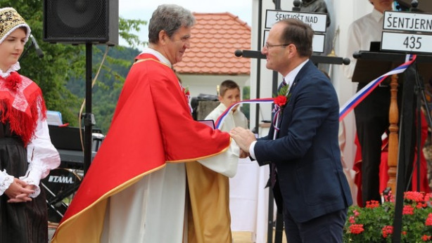 Prof. dr. Janez Juhant.
