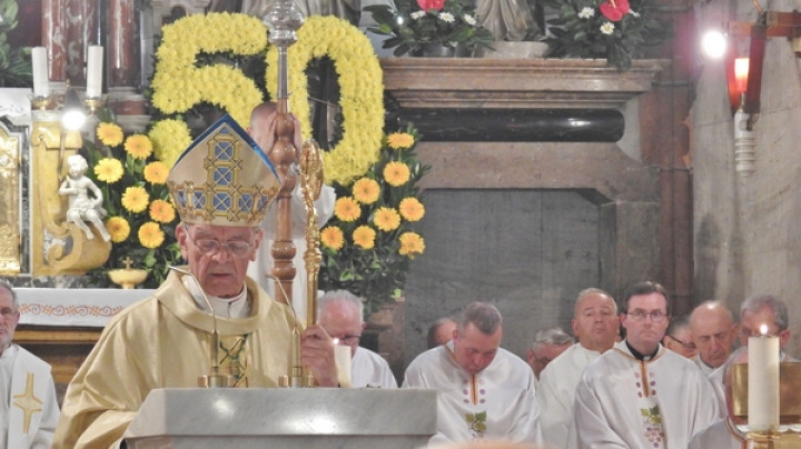 Škof Stanislav Lipovšek