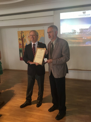 Zlati tolar SSK dr. Janezu Stergarju