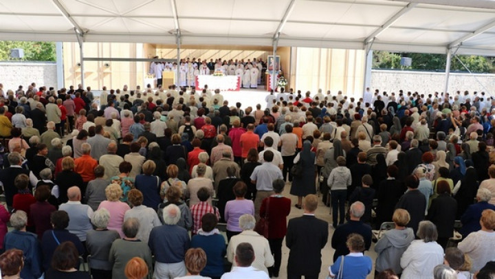 Zbrani pri Mariji Pomagaj