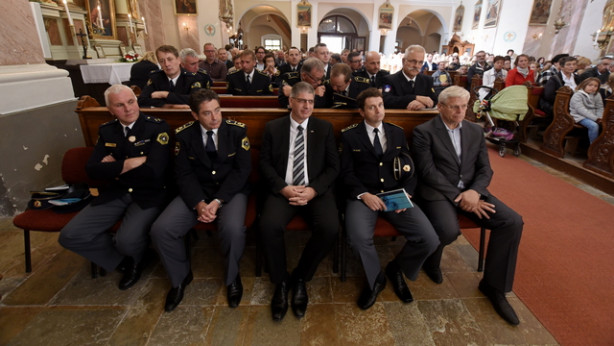 Svete maše se je udeležil tudi notranji minister Boštjan Poklukar