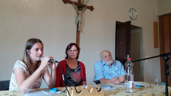 Petra Kmet in Vojko Gašperut na delavnici v Stični